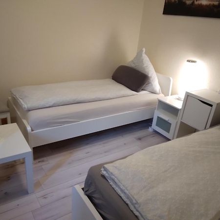 Monteurzimmer Luetzow Любек Екстериор снимка